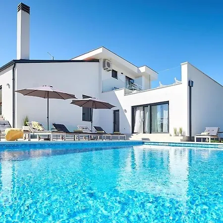 Dolcea By بيت ضيافة 4*