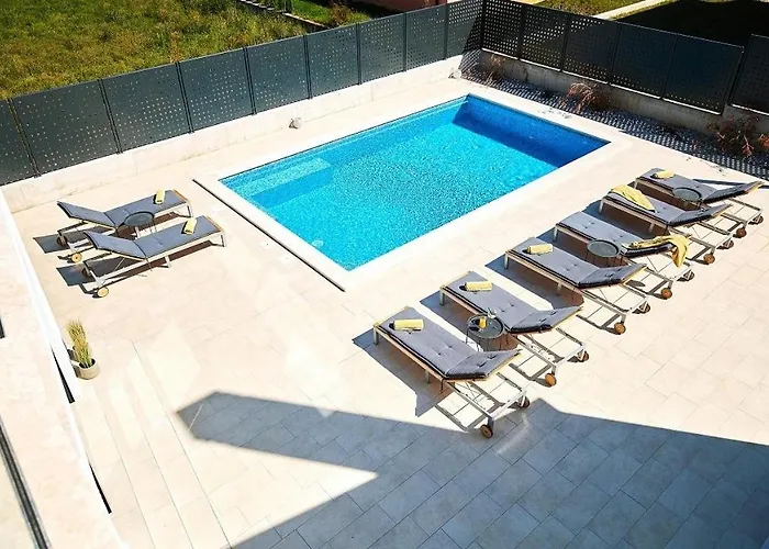 Dolcea By Guest house 4*