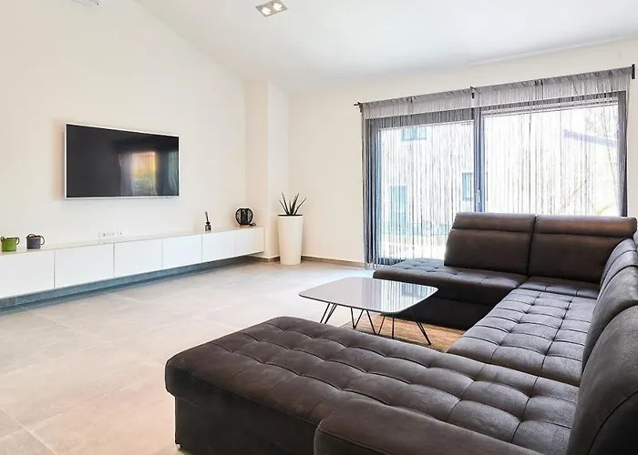 Dolcea By Guest house 4*