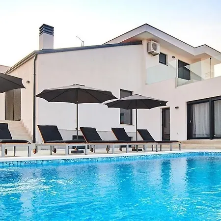 Elegant Dolcea With A Swimming Pool *