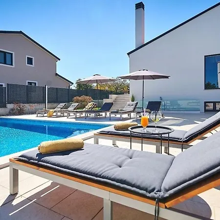 Elegant Dolcea With A Swimming Pool *